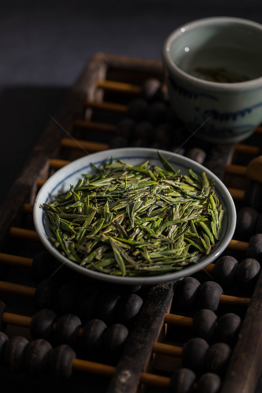 明前新绿寄沁心
